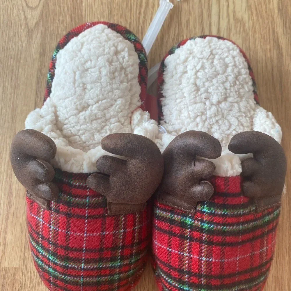 Wondershop Kids Reindeer Plaid Plain Slippers